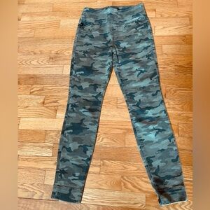 Rock & Republic Denim Rx Women’s 6M Stretch Camo Green Pull On Jeggings , Jeans